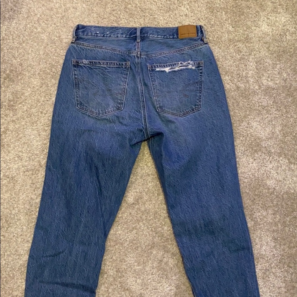 BRAND NEW NEVER WORN SIZE 4 AE JEANS